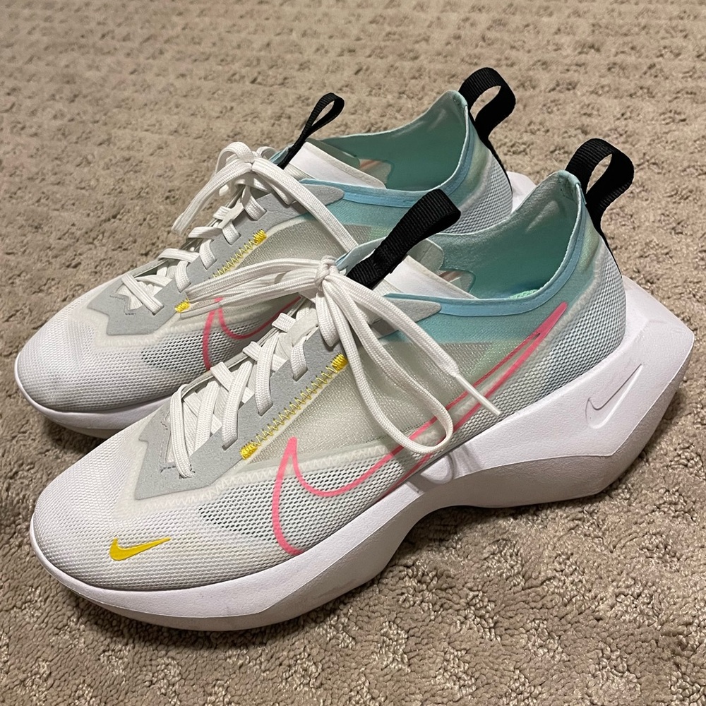 Nike sneakers shoes